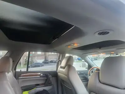 It's 7 seater SUV VERY CLEAN. ALL POWER AND HEATED SEATS. WITH PANORAMIC ROOF. COMPANY INSTALLED CD...