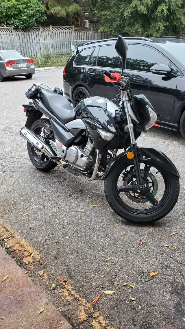 Suzuki GW250 2013. in Sport Bikes in City of Toronto - Image 2