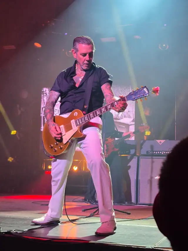Guitarist and Lead Singer Wanted
