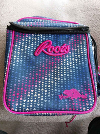 insulated Roots lunch bag