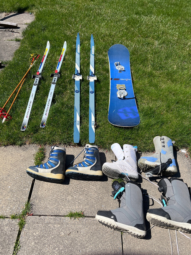 Snow board, ski de fond, bottes (50-200$) dans Planches à neige  à Ville de Montréal