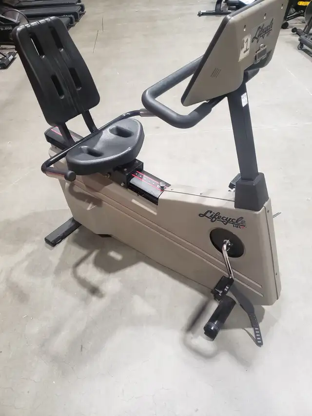 Lifecycle 6500 HR in Exercise Equipment in Delta/Surrey/Langley - Image 3