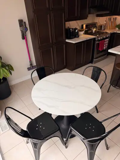 Round Dining/Breakfast Table! Glass!, View more