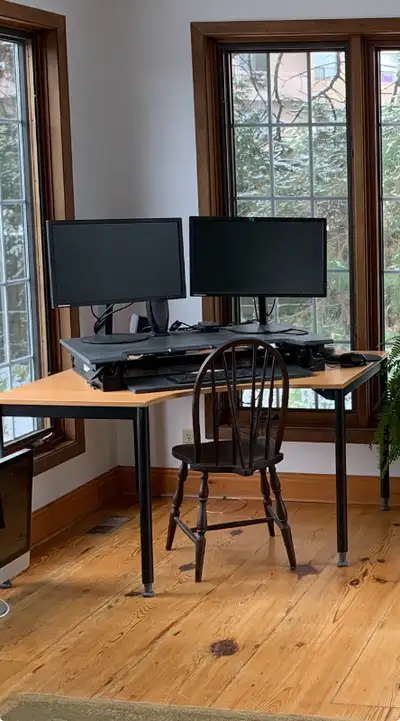Standing Desk Workstation / Free Monitors