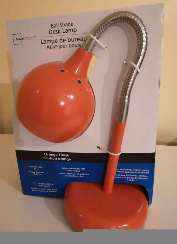 Set Of 3 Candle Painted Wine Glass Crackle Stem Candle Holder in Home Décor & Accents in Oshawa / Durham Region - Image 4