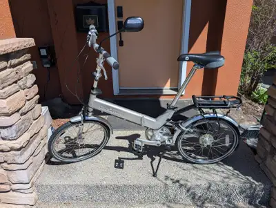 Giant Halfway Folding Bike, View more