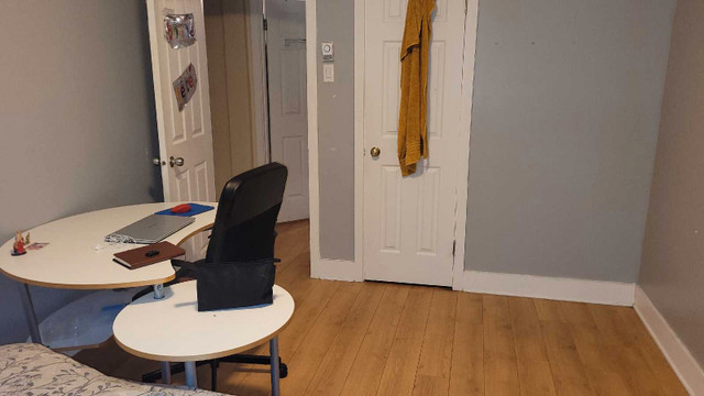 Private Room Available  dans Locations temporaires  à Ville de Montréal