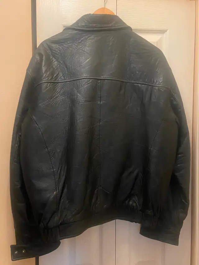 Leather men’s coat in Men's in City of Halifax - Image 3
