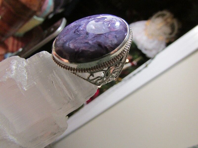 Huge Charoite sterling silver scrollwork ring, size 7 in Jewellery & Watches in City of Halifax - Image 3
