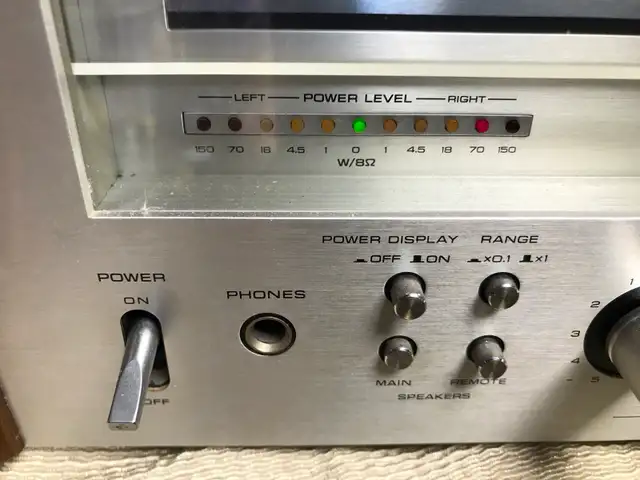 Vintage Technics SA-500 stereo receiver in Stereo Systems & Home Theatre in Oakville / Halton Region - Image 5