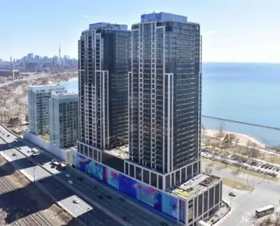 2 Bed + Den & 2 Washroom condo for rent in Toronto