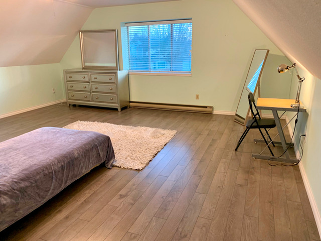 1 private room with shared bathroom in Room Rentals & Roommates in Richmond