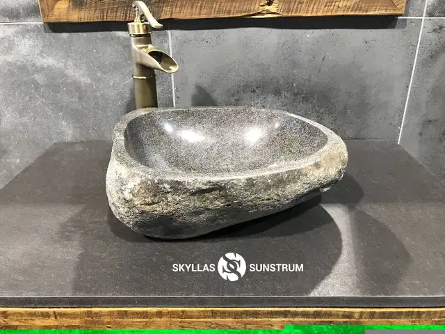 Pour les plus belle vasques en pierre ou autre ici le bon choix. in Bathwares in Laval / North Shore - Image 9