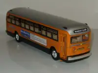 Autobus / Orange