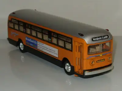 Modèle Diecast...De ma collection...Autobus flambant neuf...Tout Diecast...Mesure 8 pouces...Echelle...