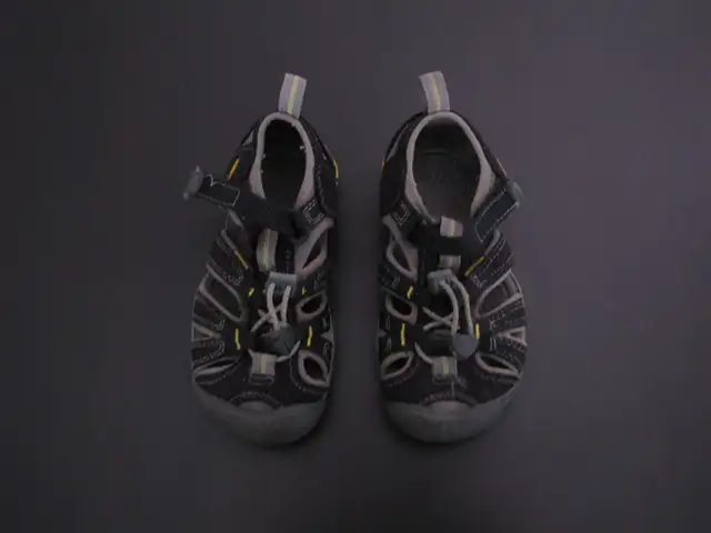 Souliers Keen jr in Kids & Youth in Gatineau - Image 2