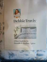 Debbie Travis Comforter Set (king)