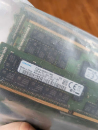 Samsung RAM DDR4 32Gb lot of 2 sticks 