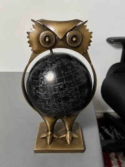 I accept offers This unique, vintage-inspired owl desk globe features a detailed black globe held by...