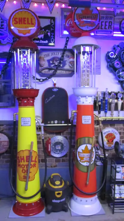 Vintage looking visible gas pump, fully lighted system with on/off switch (110 power) stands 9 feet...