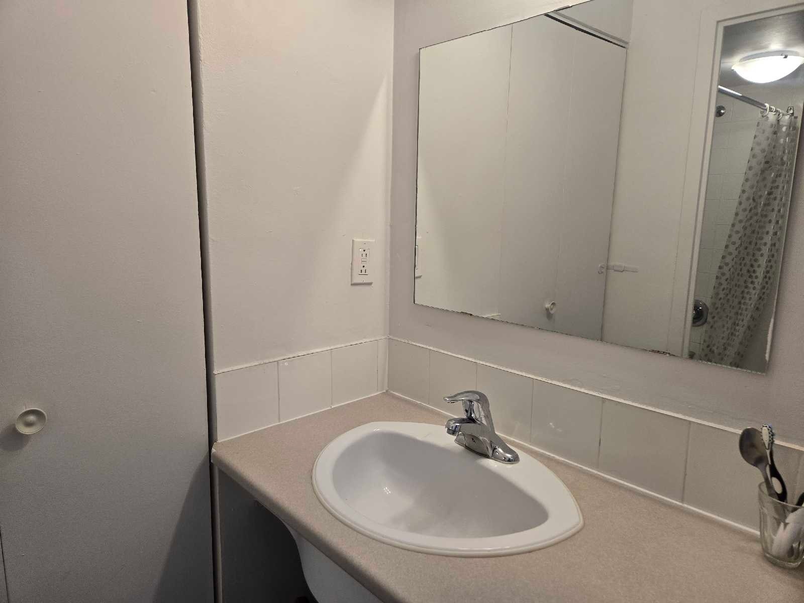 3440 Rue Durocher — photo 2