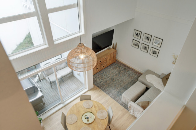 1200 Sq Ft Two-Storey Penthouse Condo - 2 bedroom, 2 bath + den. in Long Term Rentals in Victoria - Image 3