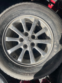 225 65 R16 Mitsubishi Outlander Tires on rims
