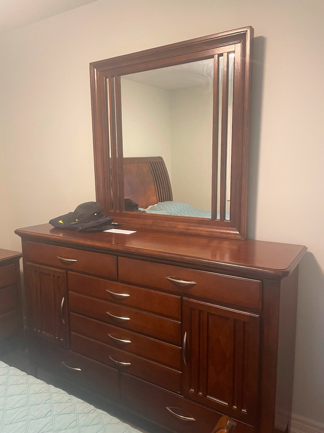 Bedroom set in Beds & Mattresses in Brantford - Image 3