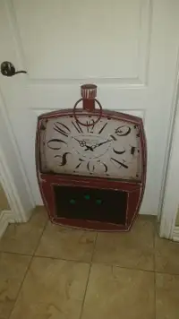unique treasures house, large patina look clock with chalkboard
