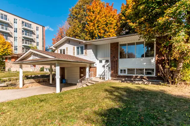 Students rental in Waterloo in Long Term Rentals in Kitchener / Waterloo - Image 3