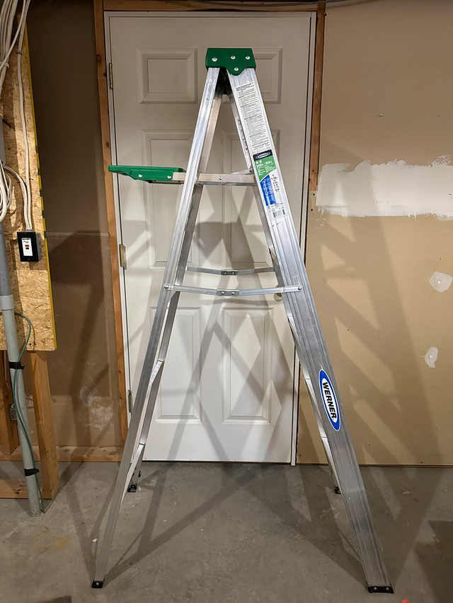 Step Ladder 6' Aluminum Type II CSA Ladders & Scaffolding Calgary