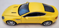 1:18 Diecast Hot Wheels Exclusive Aston Martin V8 Vantage Y NB
