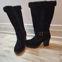 Women's Brand New Black Skecher Winter Boots