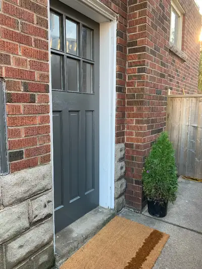 Cozy and bright basement apartment in a clean and quiet home located in Hamilton's North End. Fully...