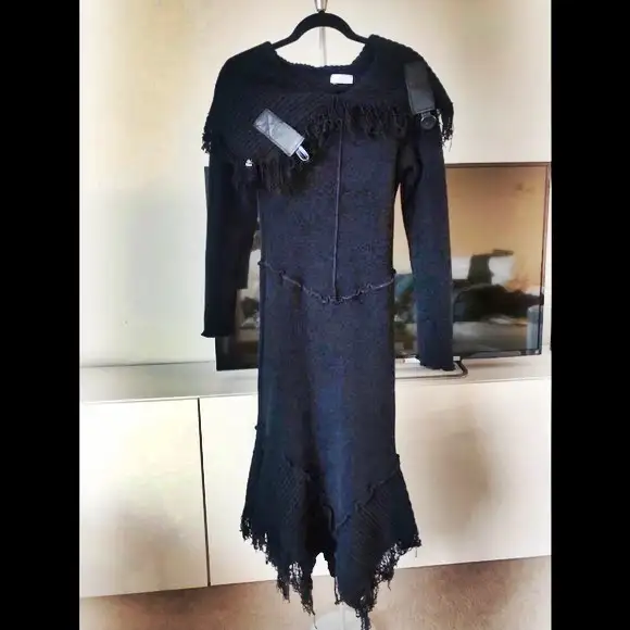 NWOT - Viva Lara - (Size 8) Women's Long Sleeve Knit Maxi Dress