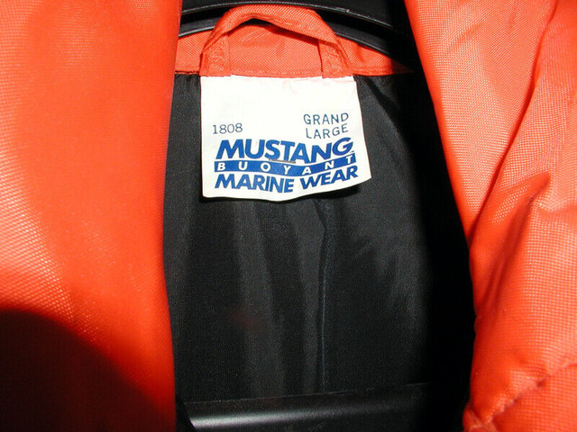 Mustang Buoyancy Safety Coat (L) in Men's in Kingston - Image 2