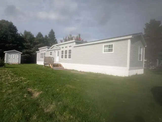 Beautiful 3bd, 2 bath Mini Home For Sale
