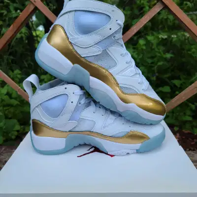 100% BRAND NEW Jumpman Two Trey Metallic Gold!, View more