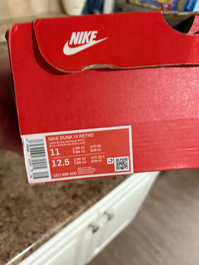 Nike dunk high Lazer blue  in Men's Shoes in Nanaimo - Image 7