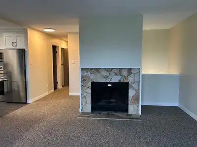 2 bedroom townhouse perfect for student or short term tennancy 6 mos , furnished , 1 cat ok ok or 1...