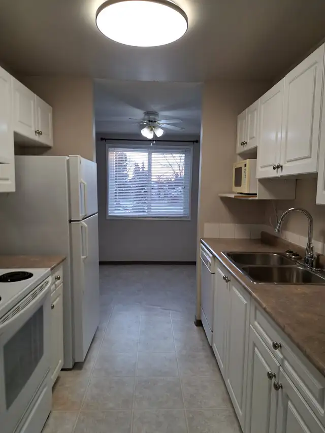 Gorgeous 2-Bedroom Condo in Quiet Stony Plain