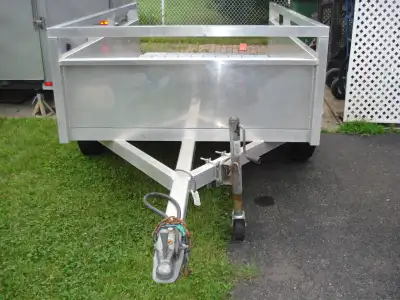 remorque 2 essieux 3500 lb roue 13 pouce coter 22 pouce main 2 pouce communiquer téléphone 819-470-8...
