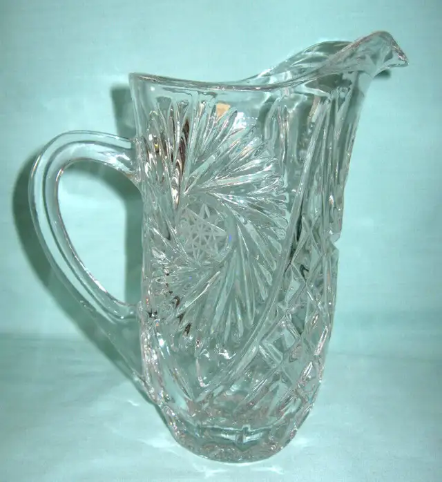 PICHET+VERRES TAILLES PIN WHEEL  CRYSTAL PITCHER+ GLASSES SET in Arts & Collectibles in West Island - Image 5