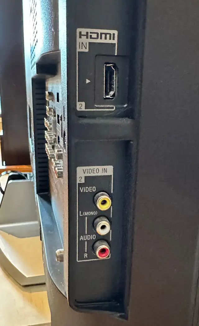 Télé usagé Sony Bravia 40 po 1080p KDL-40WL140 / 40" used TV in TVs in City of Montréal - Image 7