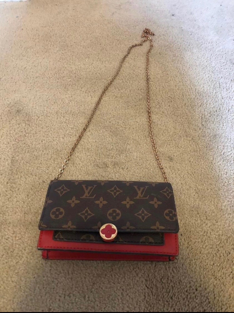 LV purse Red and bronze Women's Bags & Wallets Ottawa Kijiji
