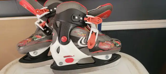 Adjustable Lighting McQueen kids skates in Skates & Blades in Grand Bend - Image 2