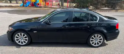 Black exterior, black interior Two sets of tires (225/45R17) on original BMW rims (17-inch alloy whe...