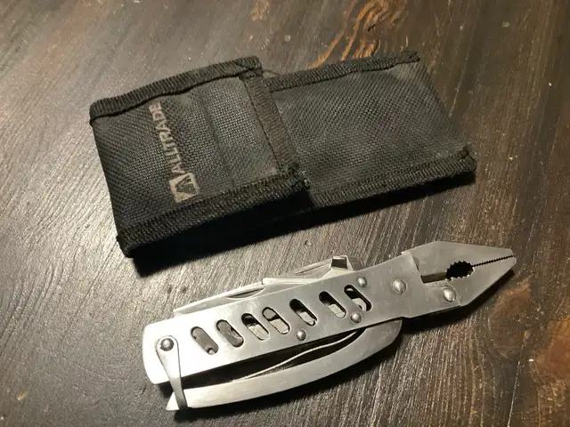 4 Multi-Tools in Hand Tools in Edmonton - Image 6