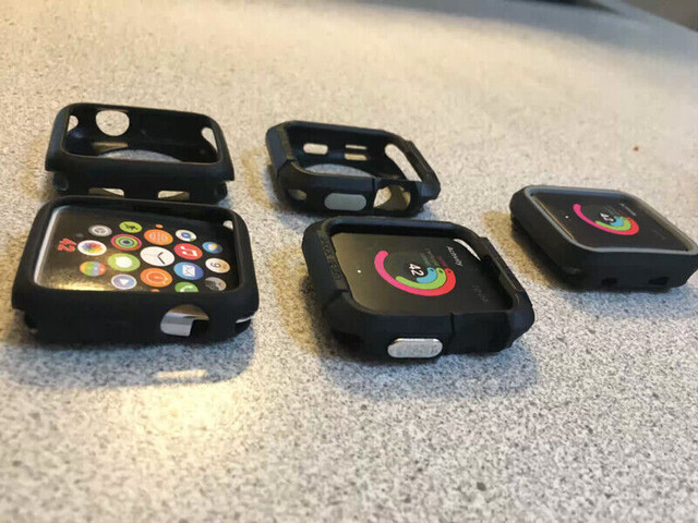 5 x Protection Case Apple Watch 42mm Series 3/2 NEUFS/NEW! dans Accessoires pour cellulaires  à Ville de Montréal - Image 2