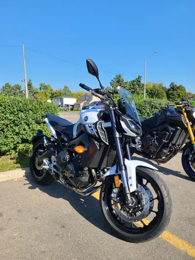 Selling my 2017 FZ-09, the bike is in mint condition with no damages and has been well taken care of...